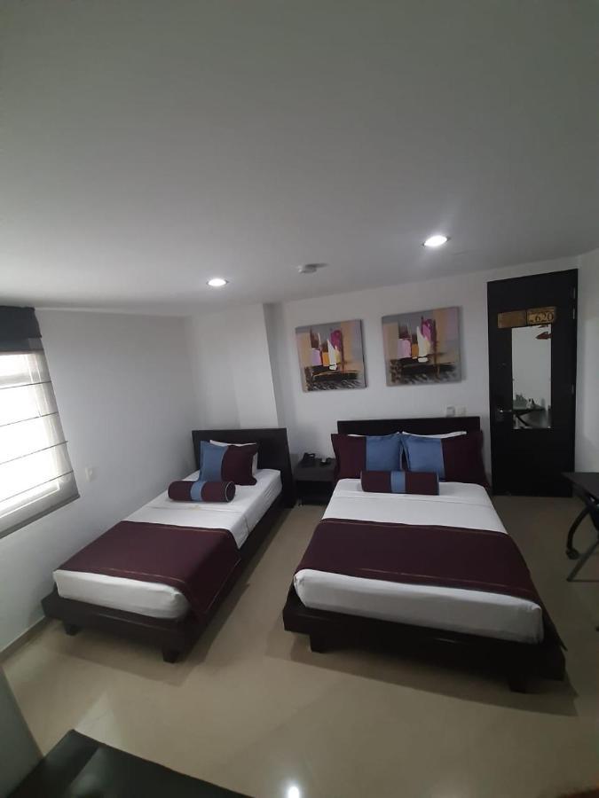 Hotel Medellin Gold Экстерьер фото