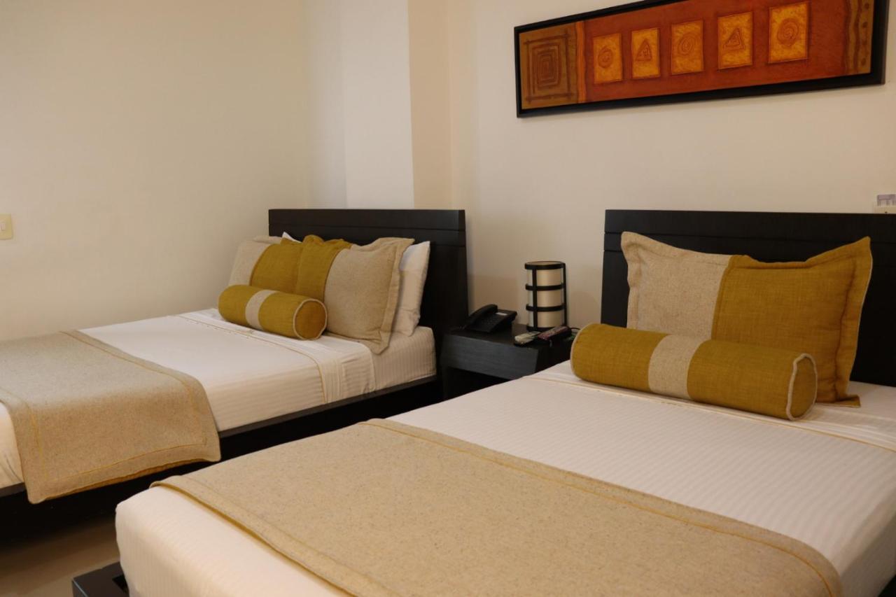 Hotel Medellin Gold Экстерьер фото