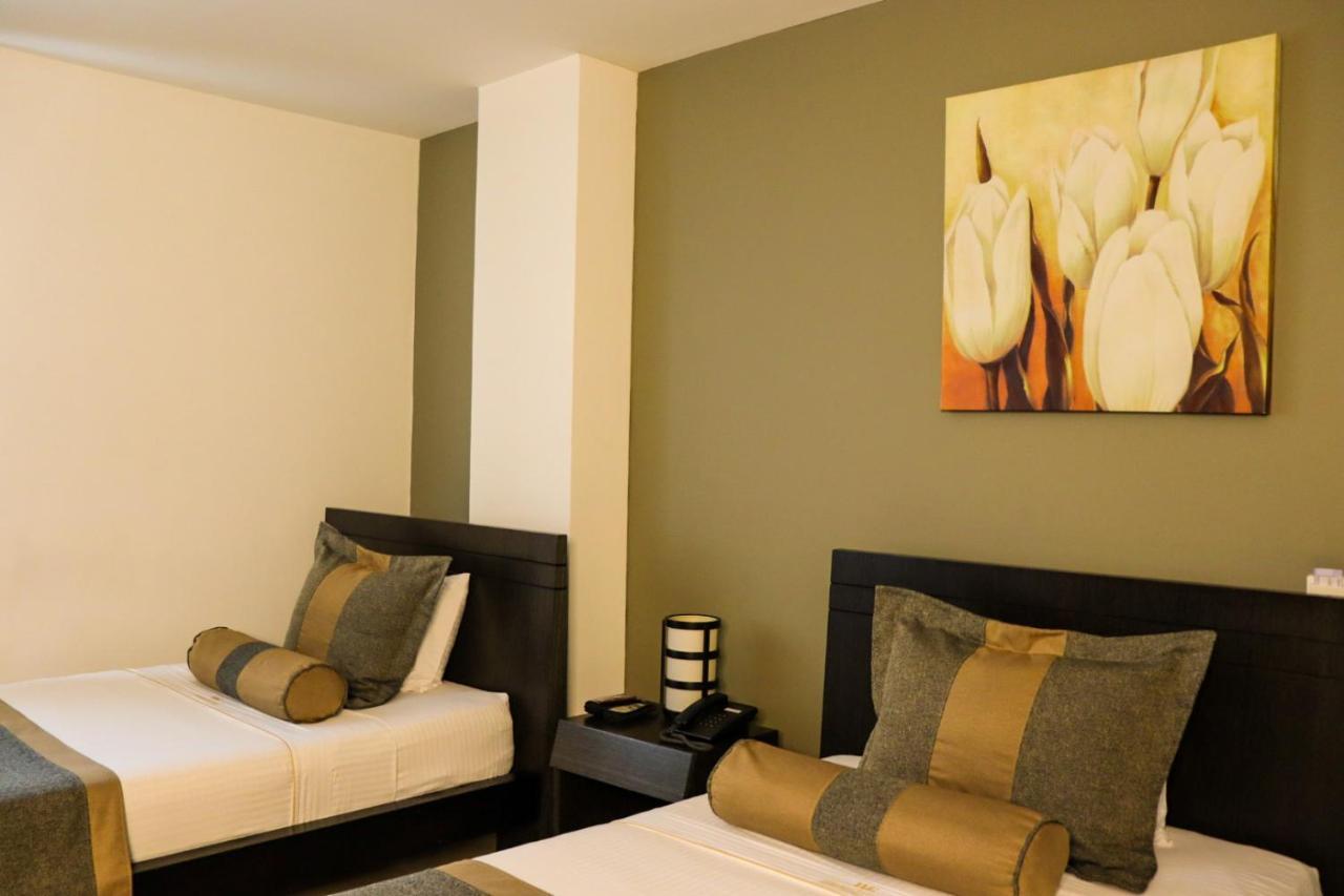 Hotel Medellin Gold Экстерьер фото