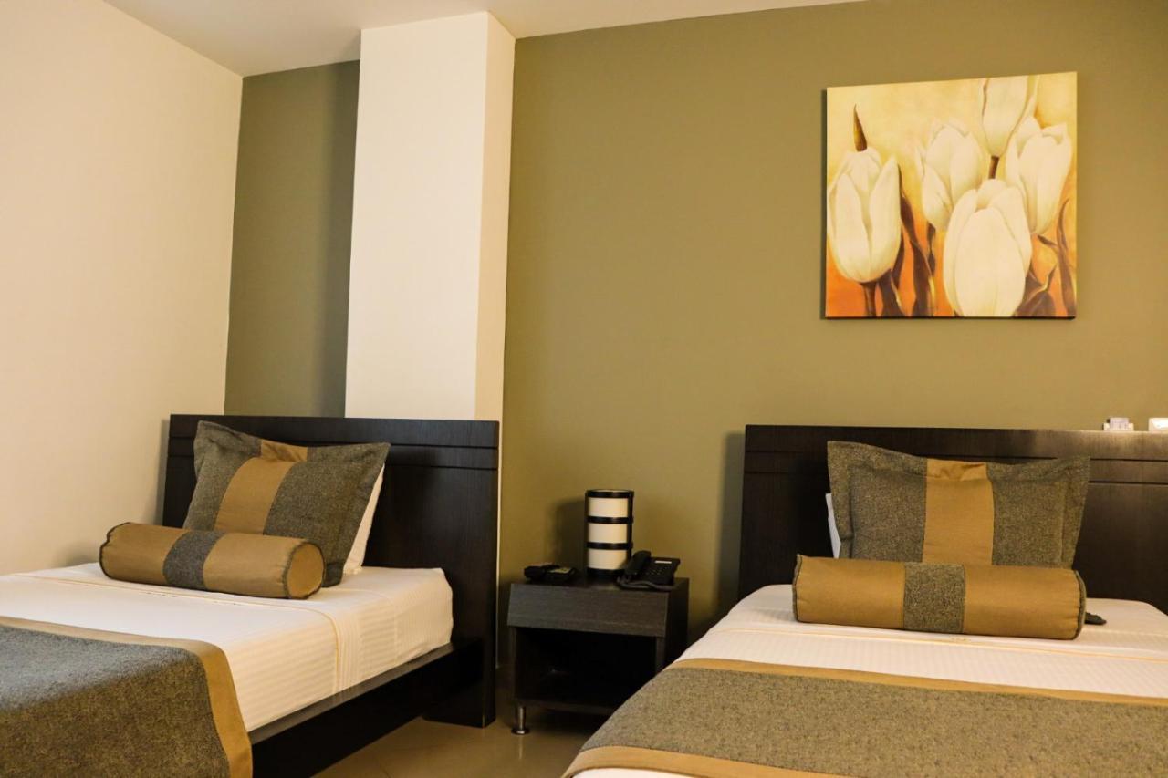 Hotel Medellin Gold Экстерьер фото