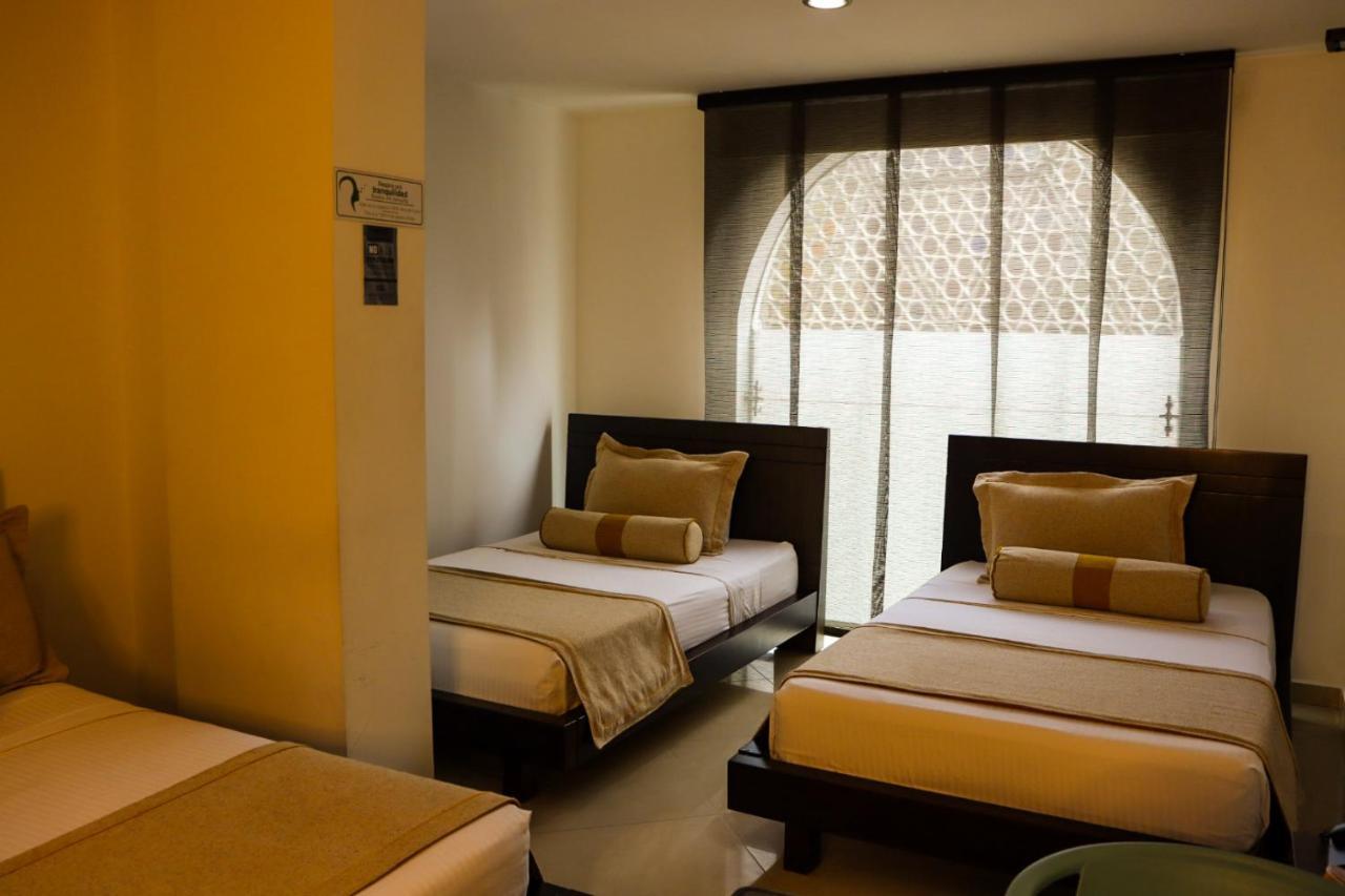 Hotel Medellin Gold Экстерьер фото